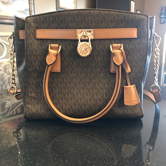 Michael Kors bag - Picture 1 of 3